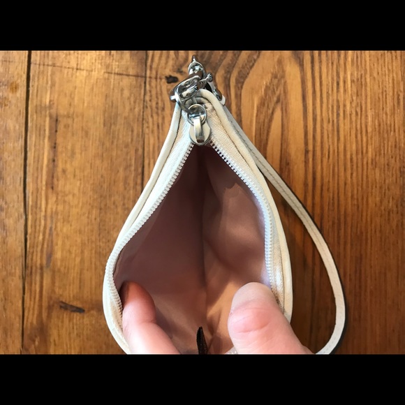 Coach wristlet - Picture 4 of 4